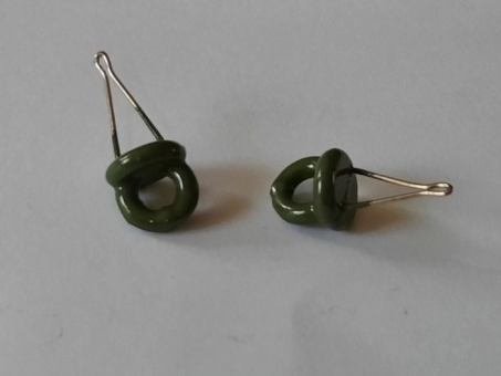 Клипса под макушатник